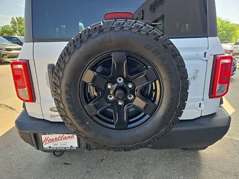 Used 2024 Ford Bronco Black Diamond AWD/4WD image 23