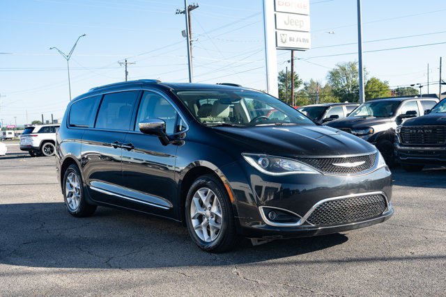 Used 2020 Chrysler Pacifica Limited FWD image 7