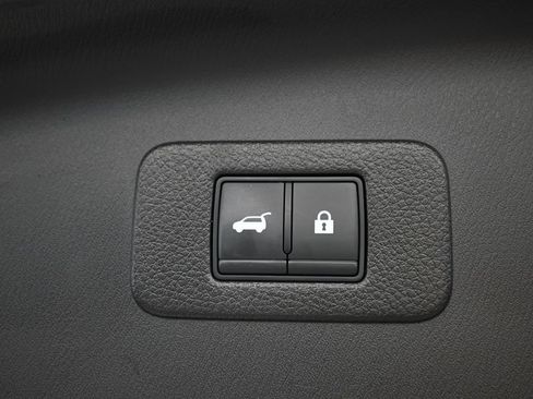 Used 2022 Nissan Armada Platinum AWD/4WD image 17