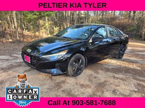 Used 2022 Hyundai Elantra SEL image 1