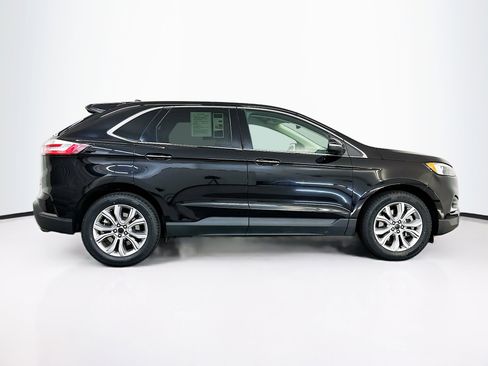 Used 2024 Ford Edge Titanium image 10