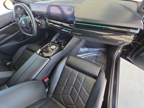 Used 2025 BMW 530i image 30