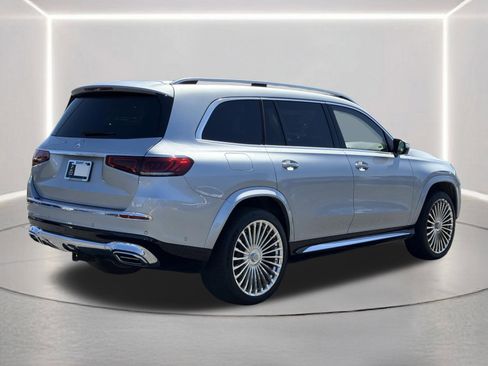Used 2023 Mercedes-Benz Maybach GLS 600 4MATIC image 6