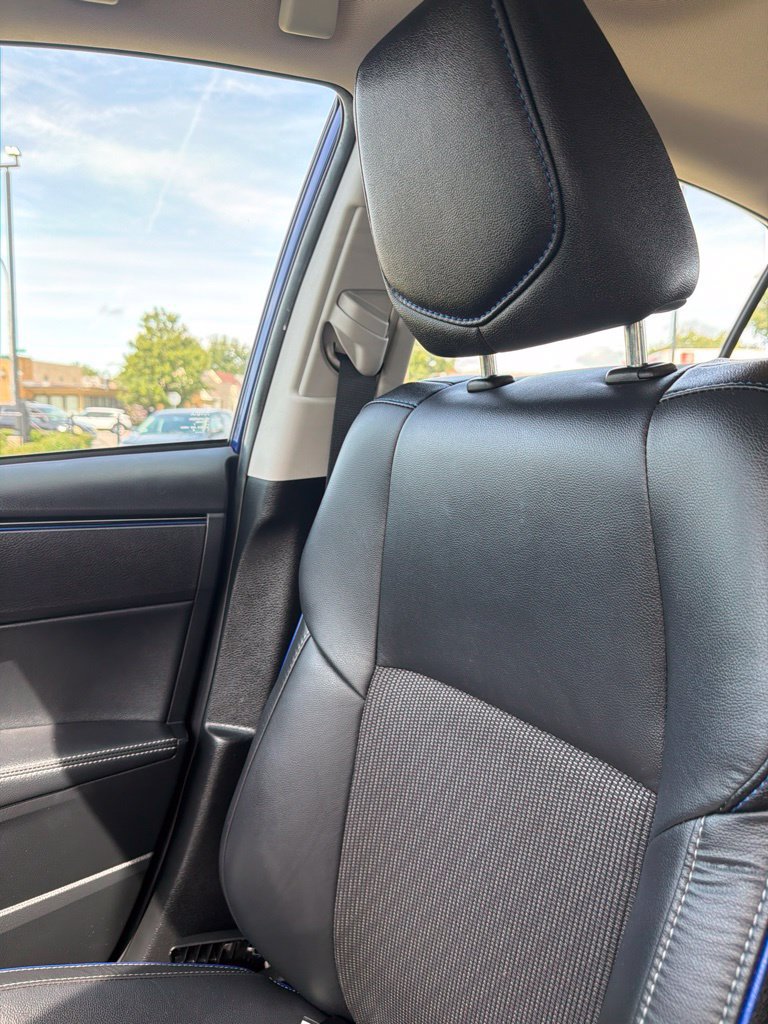 Used 2018 Toyota Corolla SE w/ SE Premium Package FWD image 34