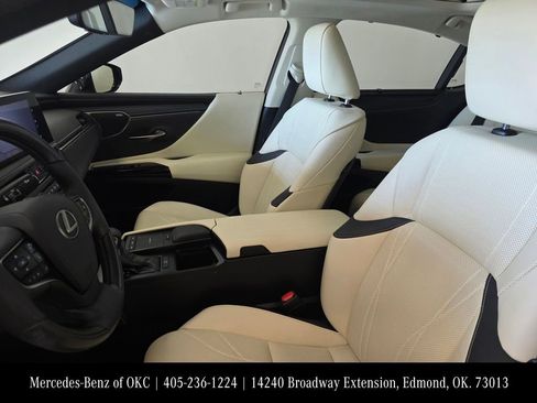 Used 2022 Lexus ES 350 Ultra Luxury w/ Accessory Package 2 image 12