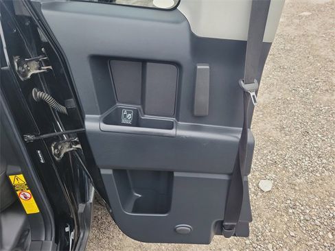 Used 2014 Toyota FJ Cruiser 4WD image 15