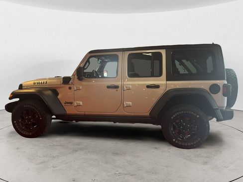 Used 2023 Jeep Wrangler Unlimited w/ Cold Weather Group AWD/4WD image 6