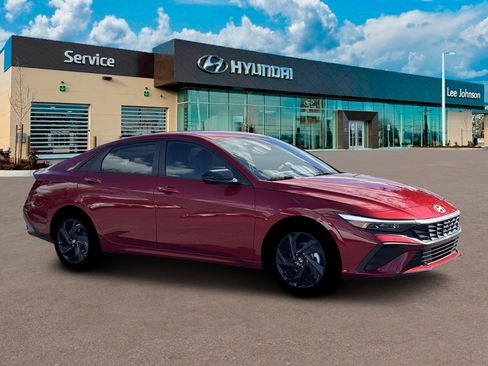 New 2026 Hyundai Elantra Sport FWD image 10