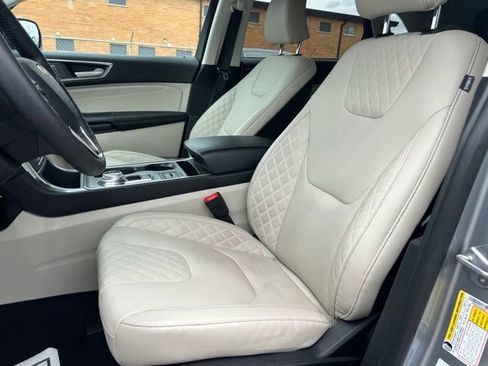 Certified 2024 Ford Edge Titanium AWD/4WD image 18