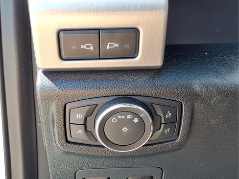 Used 2018 Ford F150 Platinum w/ Trailer Tow Package AWD/4WD image 16