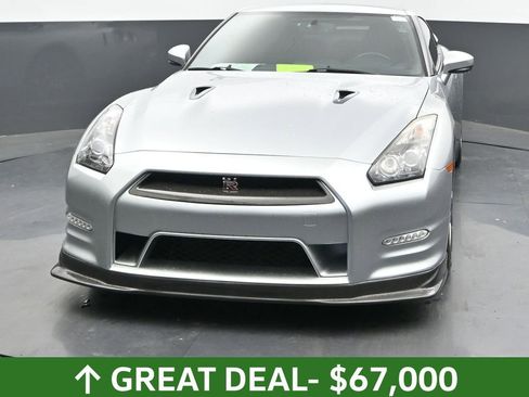 Used 2012 Nissan GT-R Premium image 5