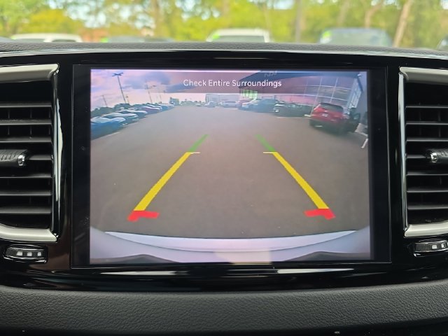 Used 2024 Chrysler Pacifica Touring-L FWD image 24
