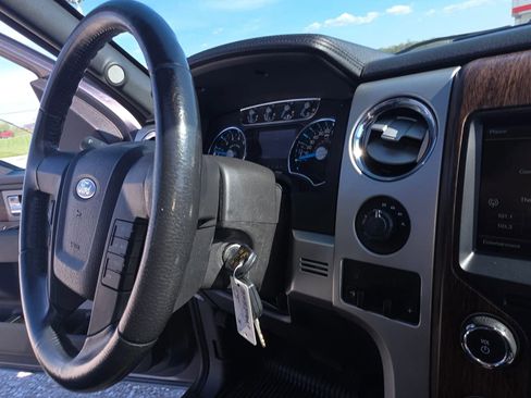 Used 2014 Ford F150 Lariat w/ Lariat Chrome Package image 15