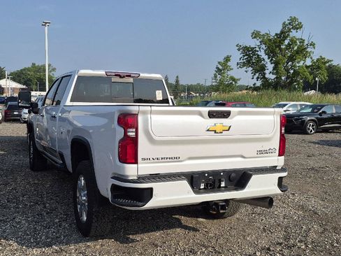 Used 2024 Chevrolet Silverado 3500 High Country w/ High Country Premium Package AWD/4WD image 5