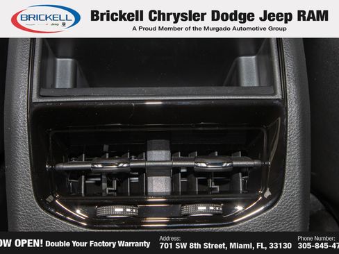 New 2025 Jeep Grand Cherokee Laredo image 18