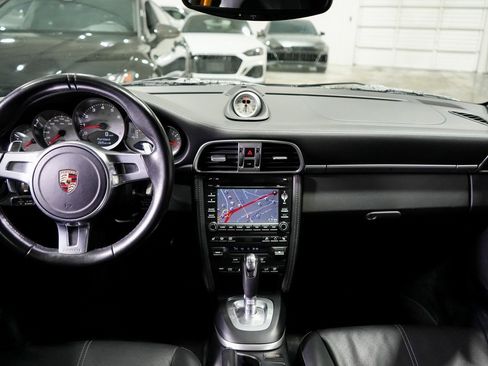 Used 2009 Porsche 911 Carrera S image 11