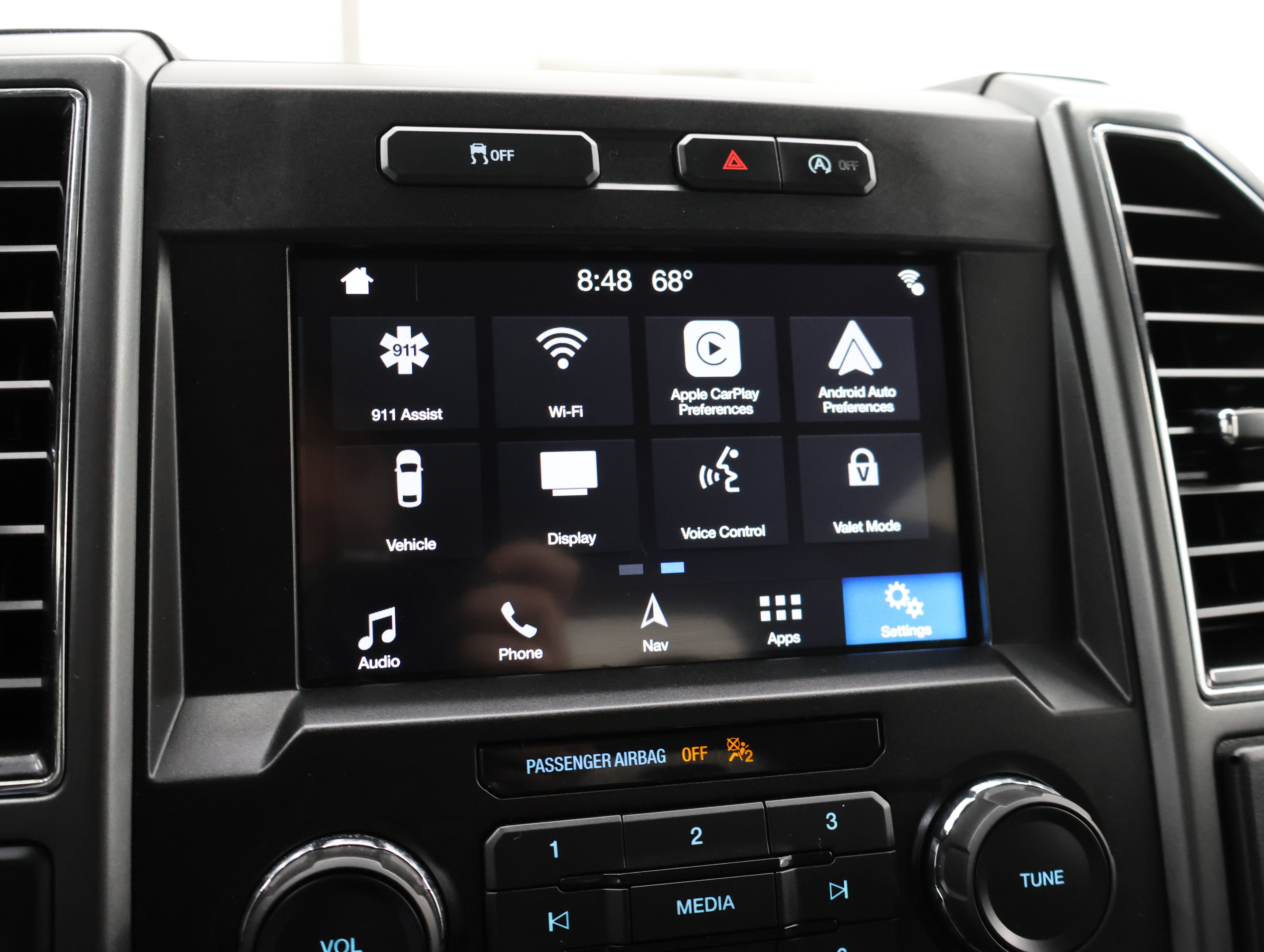 Used 2018 Ford F150 XLT w/ Equipment Group 302A Luxury AWD/4WD image 60