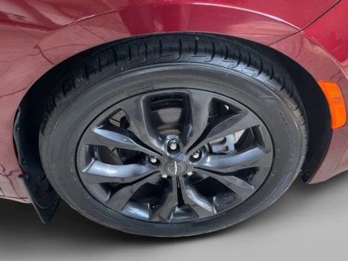 Used 2020 Chrysler Pacifica Touring w/ S Appearance Package image 21