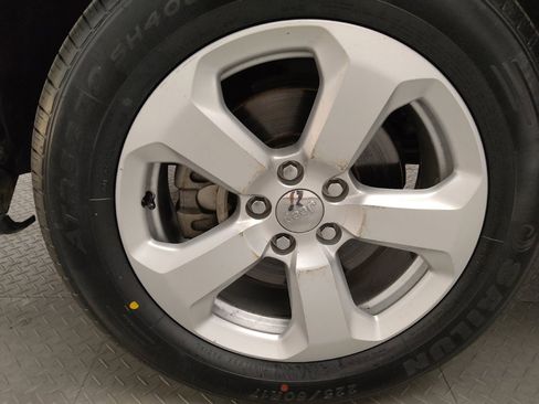 Used 2017 Jeep Compass Latitude image 30