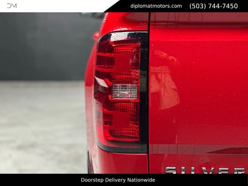 Used 2017 Chevrolet Silverado 1500 LT w/ All Star Edition image 15