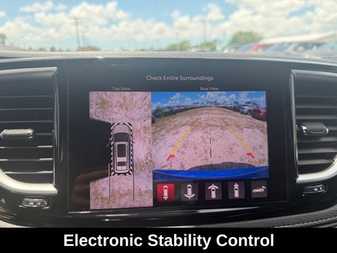 New 2027 Chrysler Pacifica Select w/ Family Tech Group FWD image 15