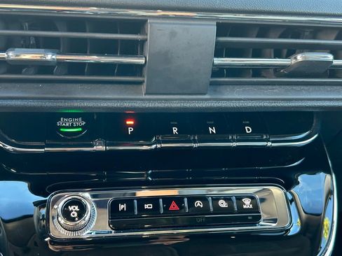 Used 2024 Lincoln Corsair FWD image 24