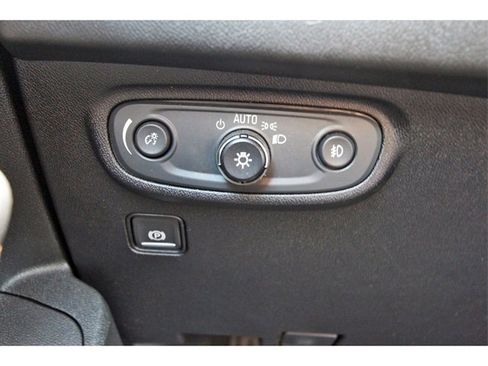 Used 2019 GMC Terrain SLT image 18