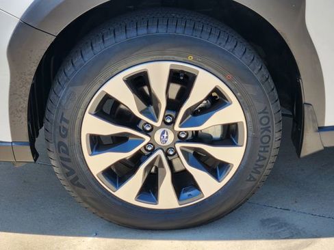 Certified 2024 Subaru Outback Limited AWD/4WD image 12