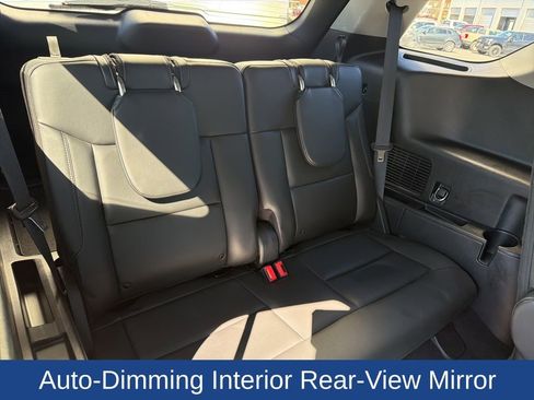 Used 2022 Ford Explorer XLT w/ Equipment Group 202A image 28