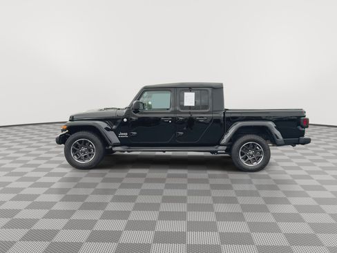 Used 2022 Jeep Gladiator Overland w/ Cold Weather Group AWD/4WD image 5