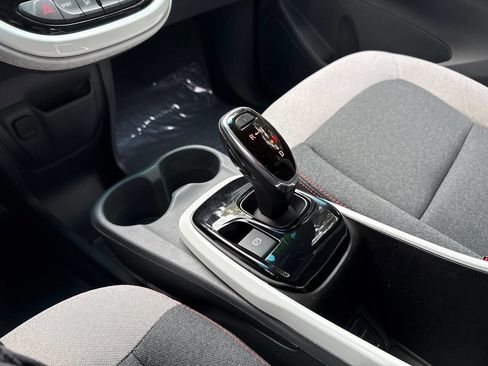 Used 2018 Chevrolet Bolt LT FWD image 23