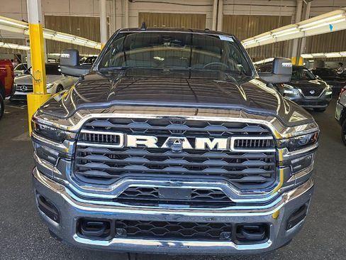 Used 2026 RAM 2500 Big Horn AWD/4WD image 3