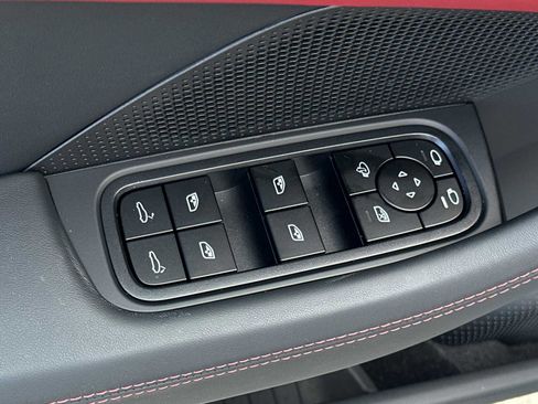 Certified 2025 Porsche Panamera image 11