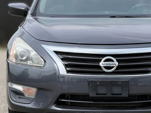 Used 2013 Nissan Altima 2.5 S FWD image 11