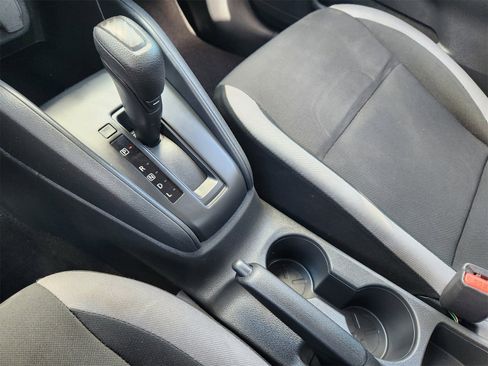 Used 2025 Nissan Versa S w/ Trunk Package image 20