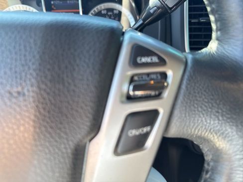 Used 2019 Nissan Titan SL w/ Midnight Edition image 23
