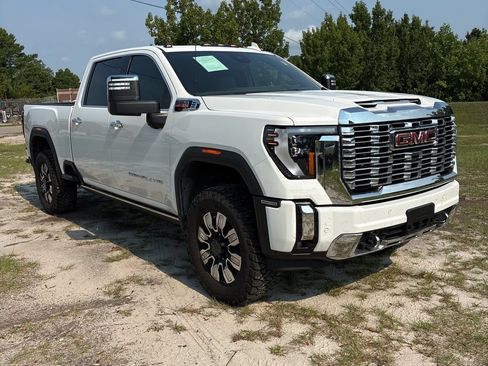 Used 2024 GMC Sierra 2500 Denali w/ Denali Reserve Package AWD/4WD image 7