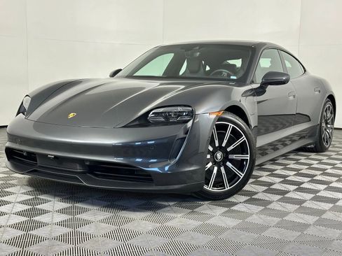 Used 2020 Porsche Taycan 4S w/ Premium Package image 34