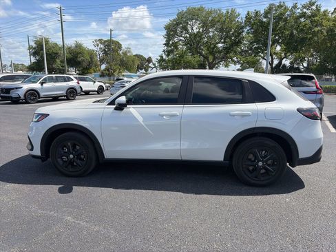 Certified 2024 Honda HR-V LX image 4