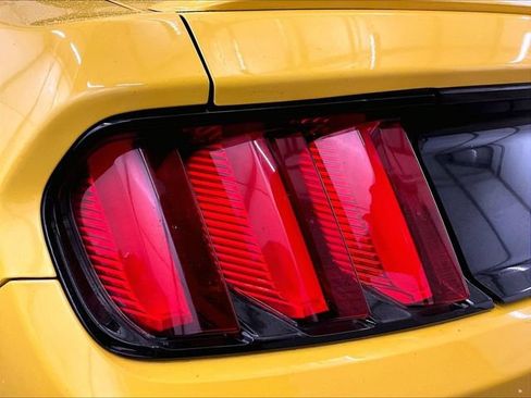 Used 2015 Ford Mustang Premium RWD image 29