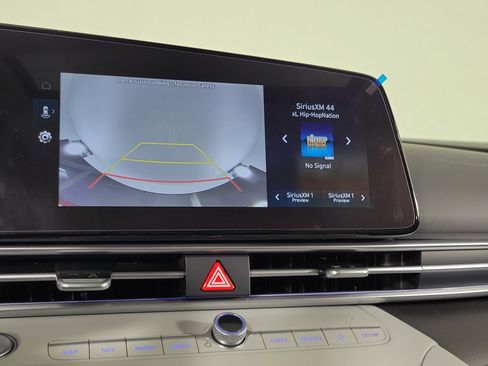 New 2025 Hyundai Elantra Limited image 14