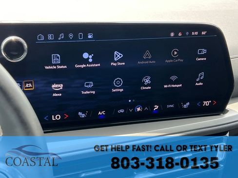 Used 2025 Chevrolet Traverse LT FWD image 37