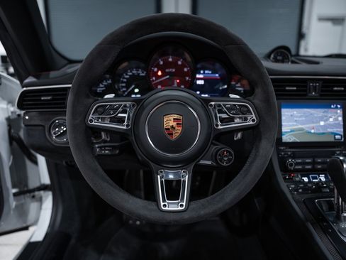 Used 2018 Porsche 911 Carrera GTS RWD image 49