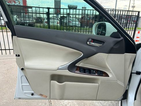 Used 2013 Lexus IS 250 w/ Premium Pkg Value Edition RWD image 12
