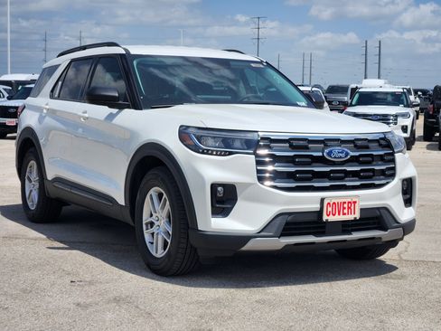 New 2026 Ford Explorer Active w/ Active Comfort Package RWD image 2