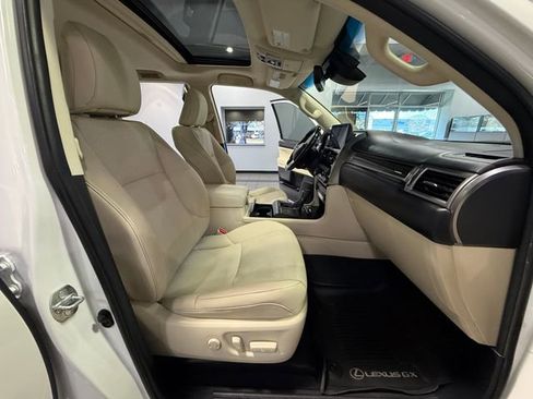 Used 2022 Lexus GX 460 Premium image 12