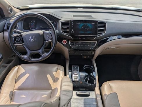 Used 2019 Honda Pilot Touring image 18