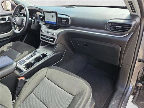 Used 2023 Ford Explorer XLT image 21