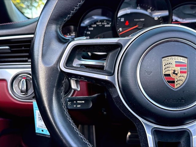 Used 2019 Porsche 911 Carrera RWD image 18