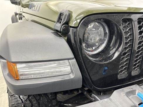 Used 2023 Jeep Wrangler Unlimited image 18